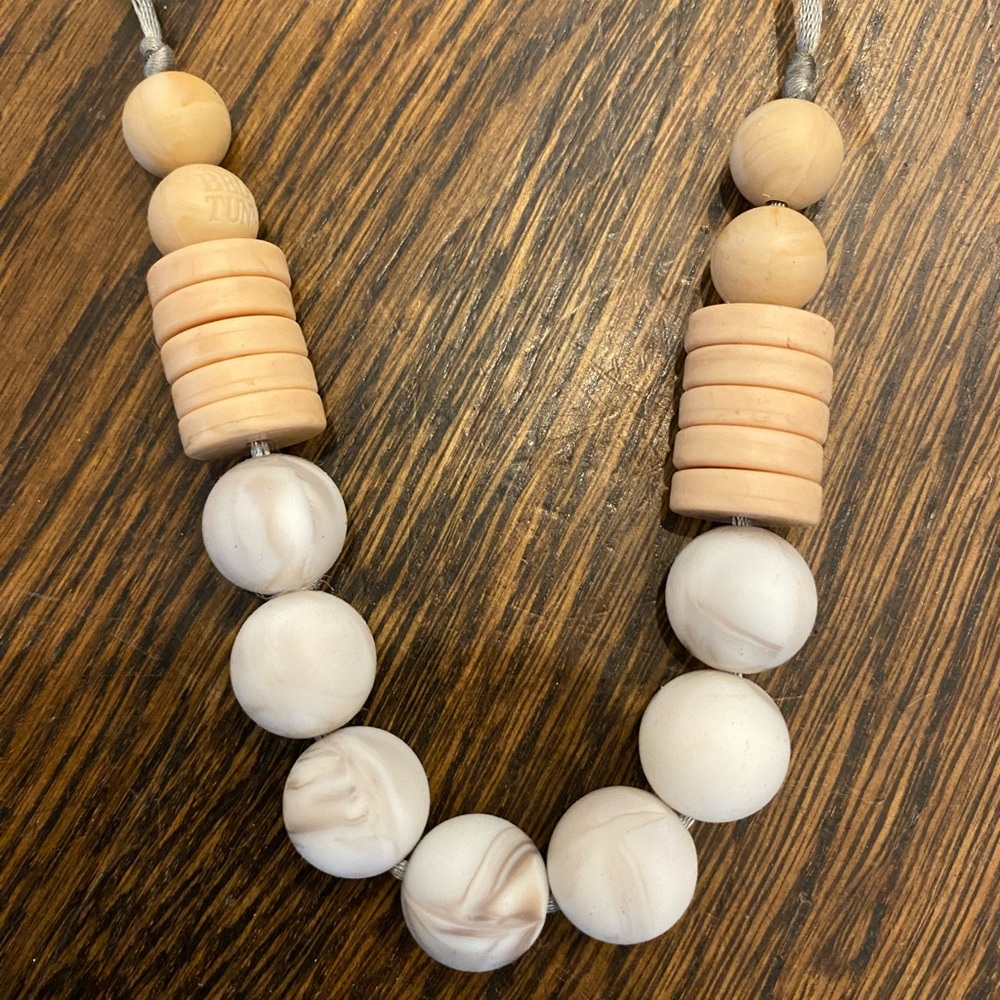 Silicone Teething Nursing Necklace